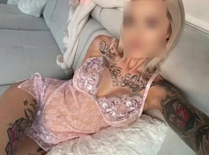 Mo